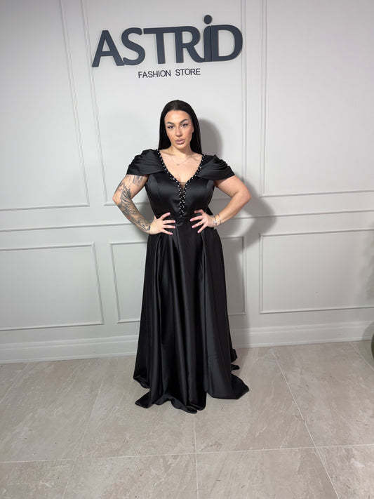 Rochie Cleopatra lungă din satin cu umeri căzuți și aplicații pietre la bust