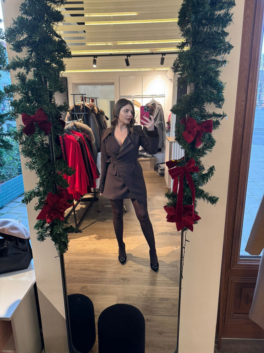 Rochie Olivia scurtă petrecută cu cordon în talie