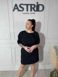 Rochie Gloria scurtă cu buzunare și floare pe umăr
