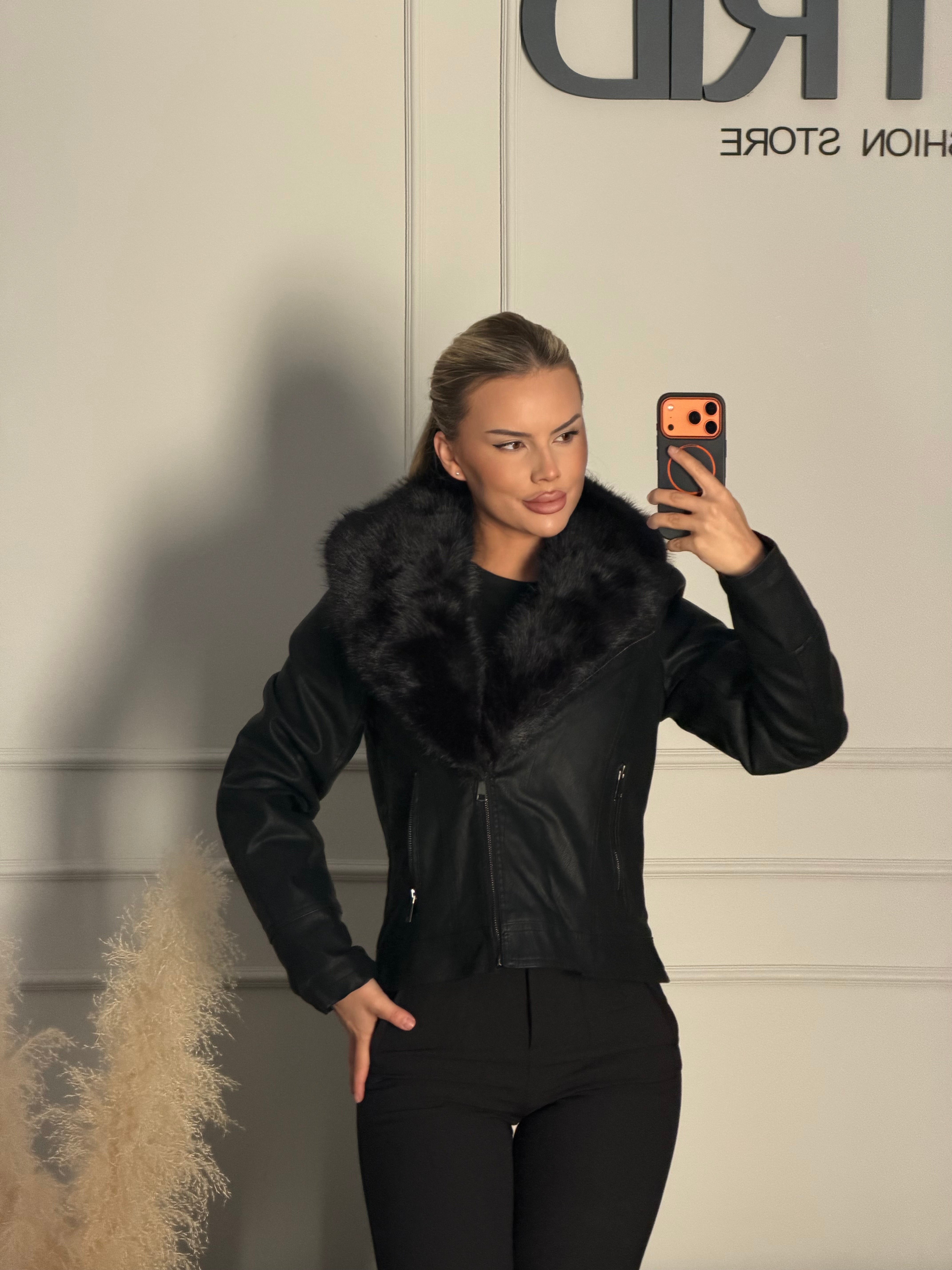 Geaca Adelyn din piele eco si guler din blana artificiala