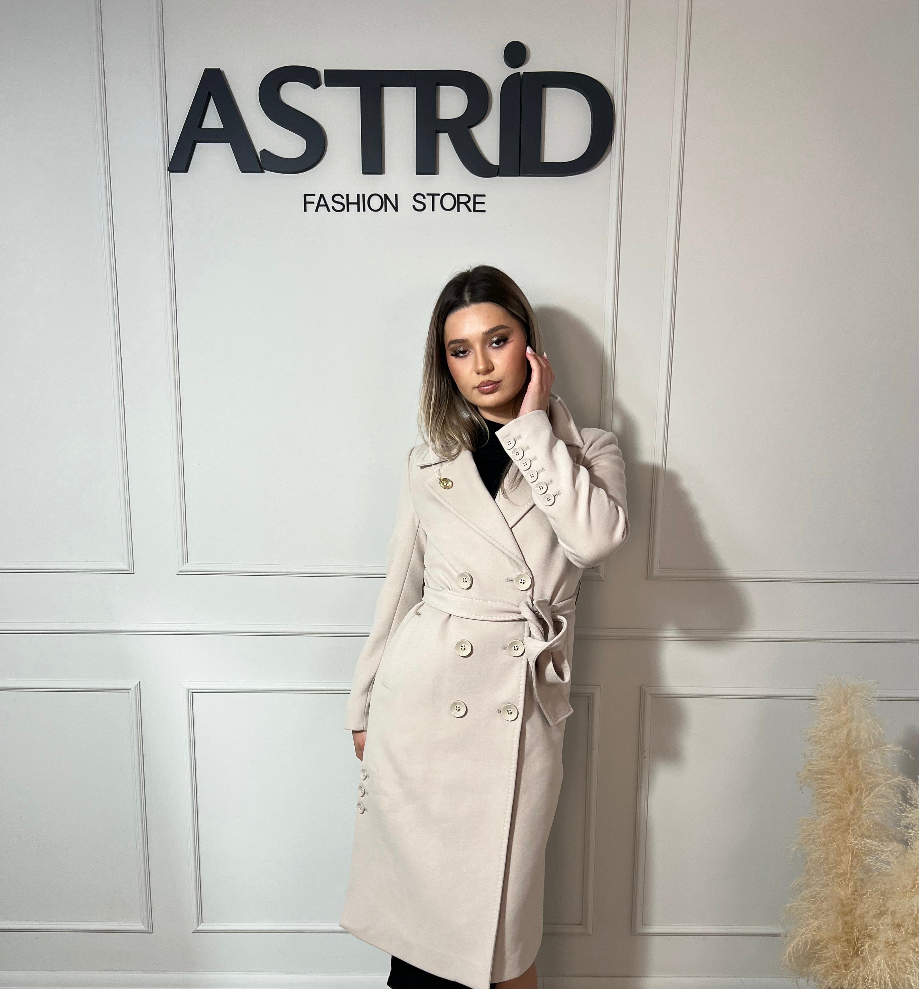 Palton Camelia din cașmir cu nasturi mari