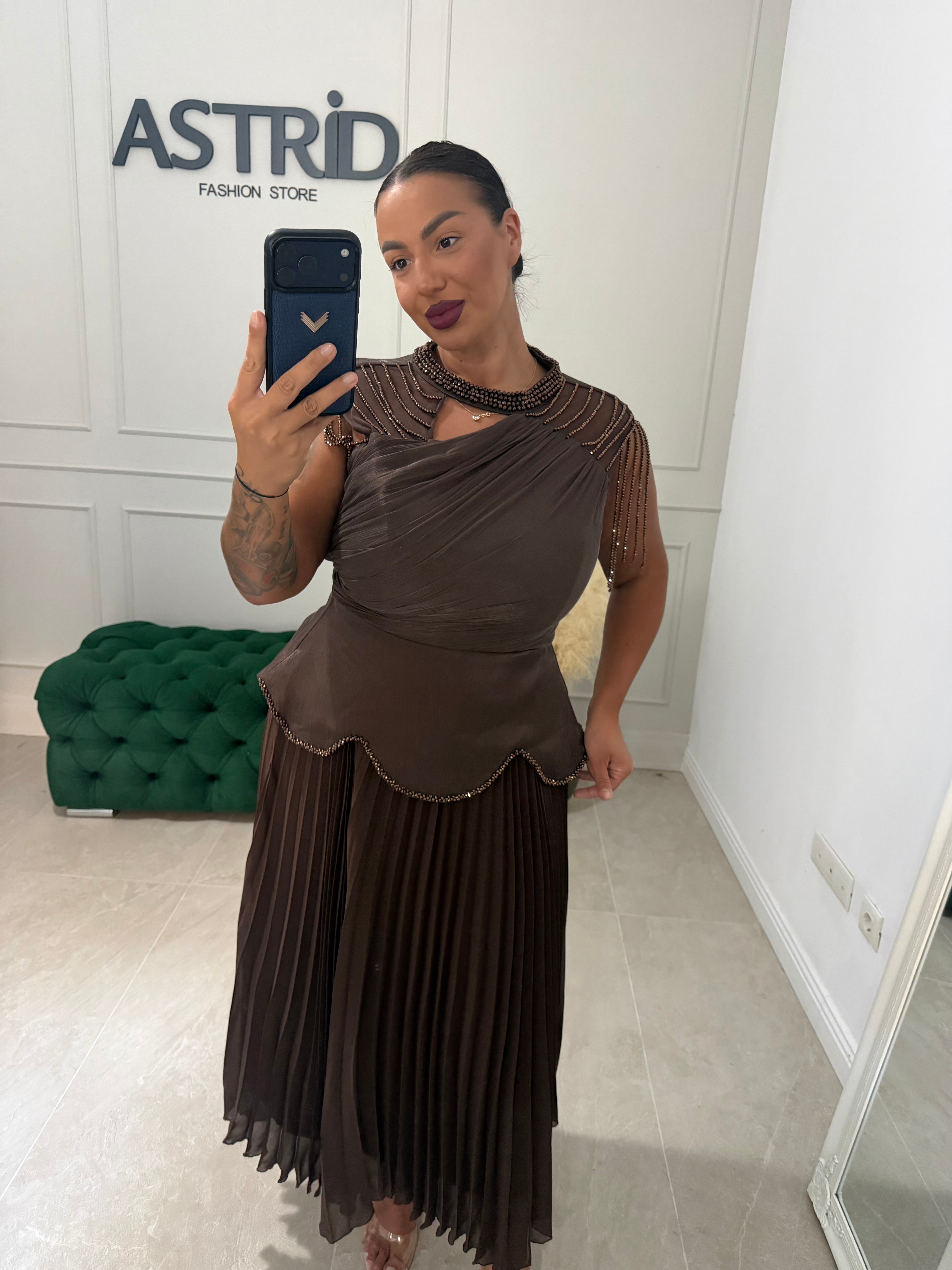 Rochie Brianna midi cu bust satinat si fusta plisata