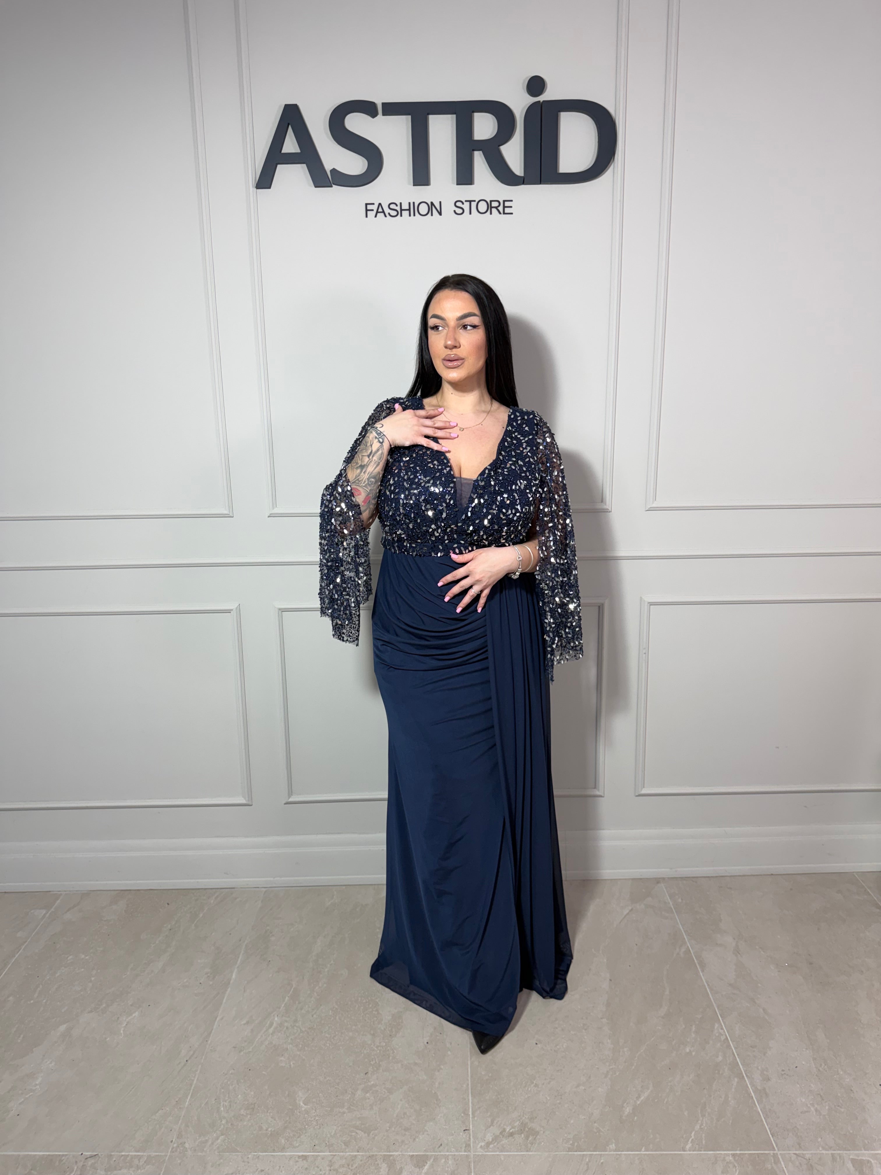 Rochie Ulmia lungă aplicații paiete și mânecă fluture