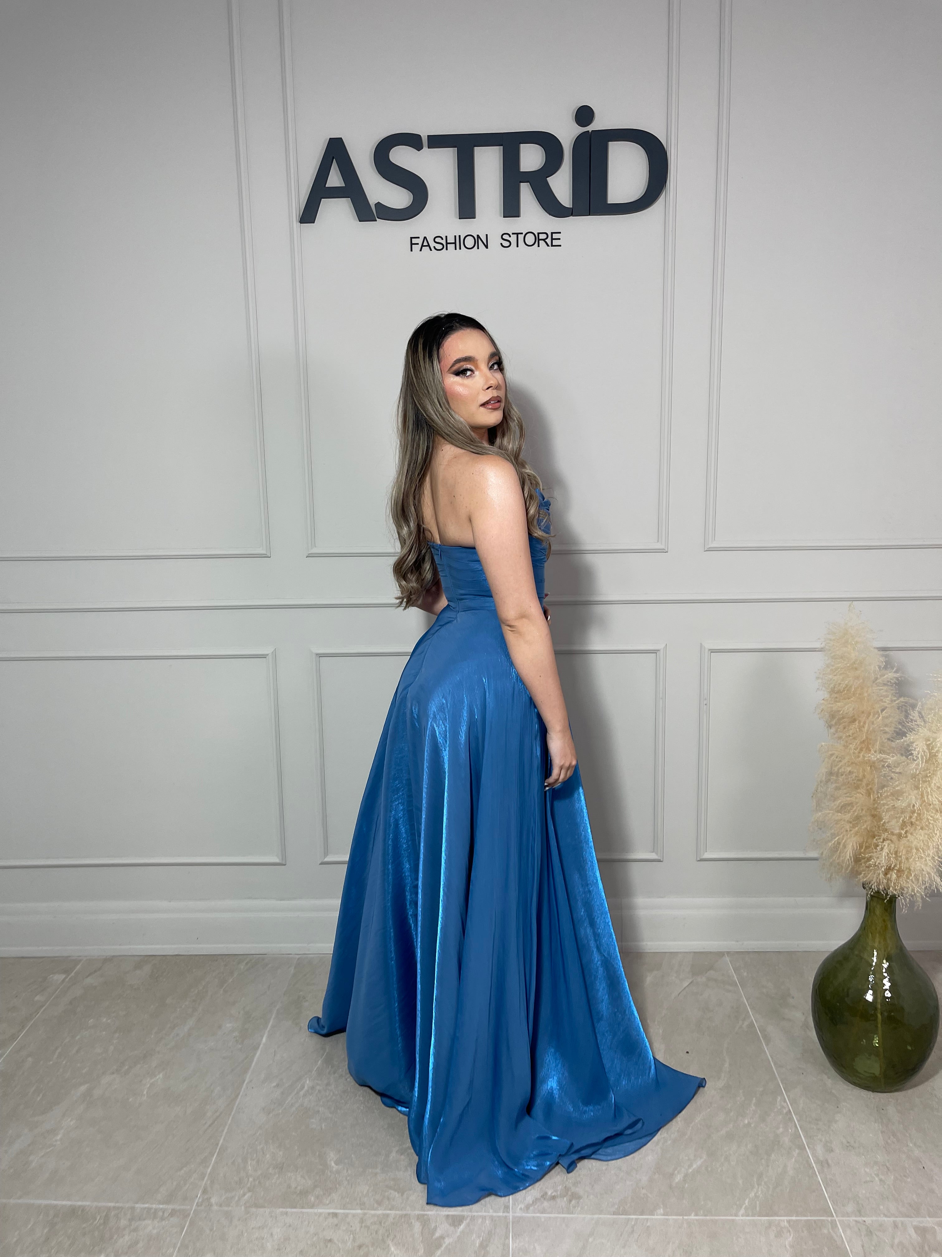 Rochie Raven lungă sidefata bust căzut