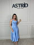Rochie Kim midi din satin bust căzut și bretele subțiri