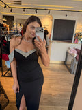 Rochie Adela midi cu aplicatii pietre argintii si umeri tip barcuta