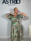 Rochie Tara midi în cloș mânecă 3/4 și print leopard