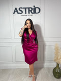 Rochie Caro midi din satin cu aplicații pietre talie