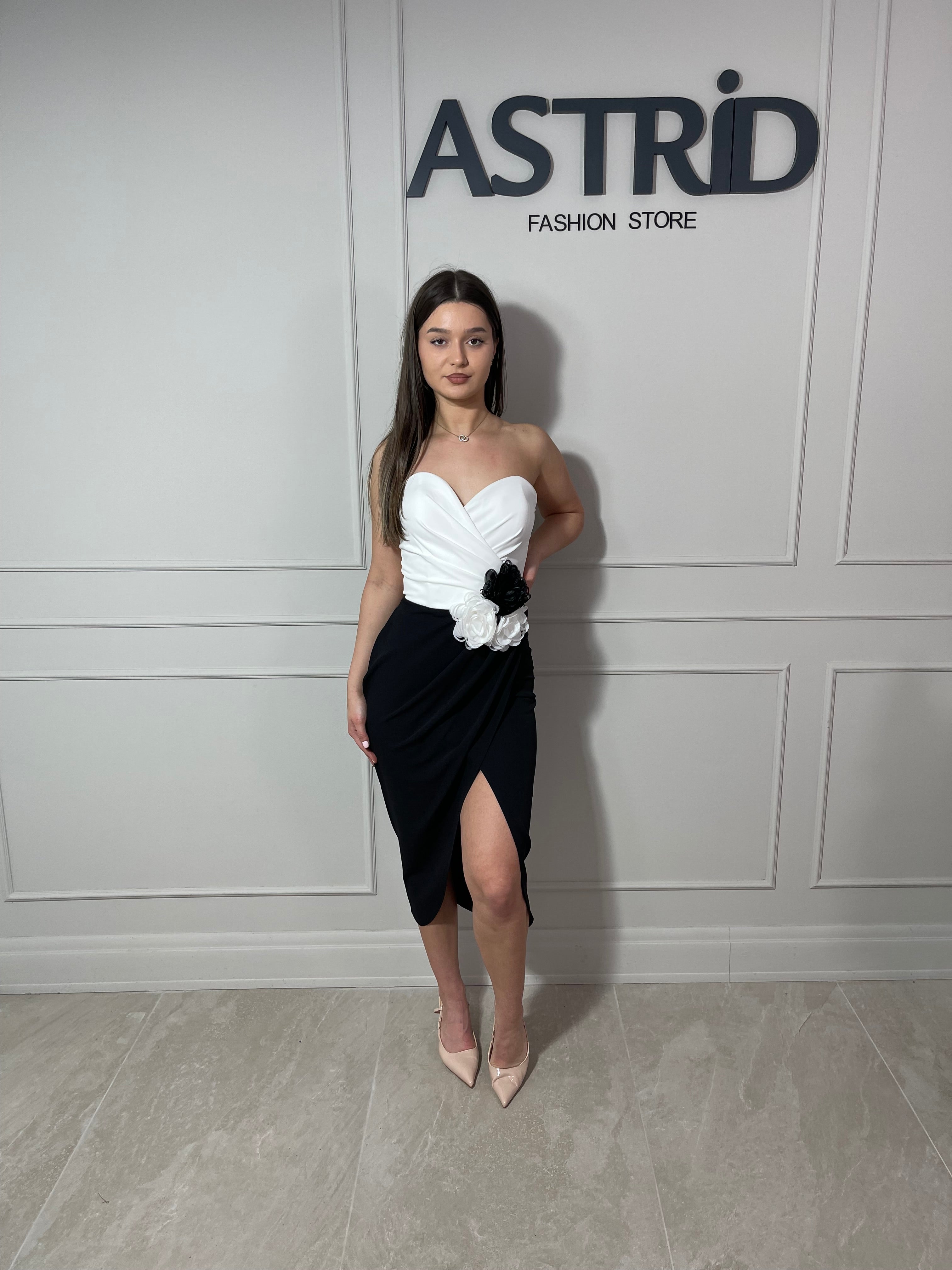 Rochie Anita midi cu falduri și flori in  talie crăpătură pe picior
