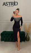 Rochie Emira midi cu aplicatii pietre argintii maneci lungi si umeri tip barcuta