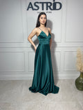 Rochie Cecilia lungă din satin bretele subțiri și crăpătură pe picior