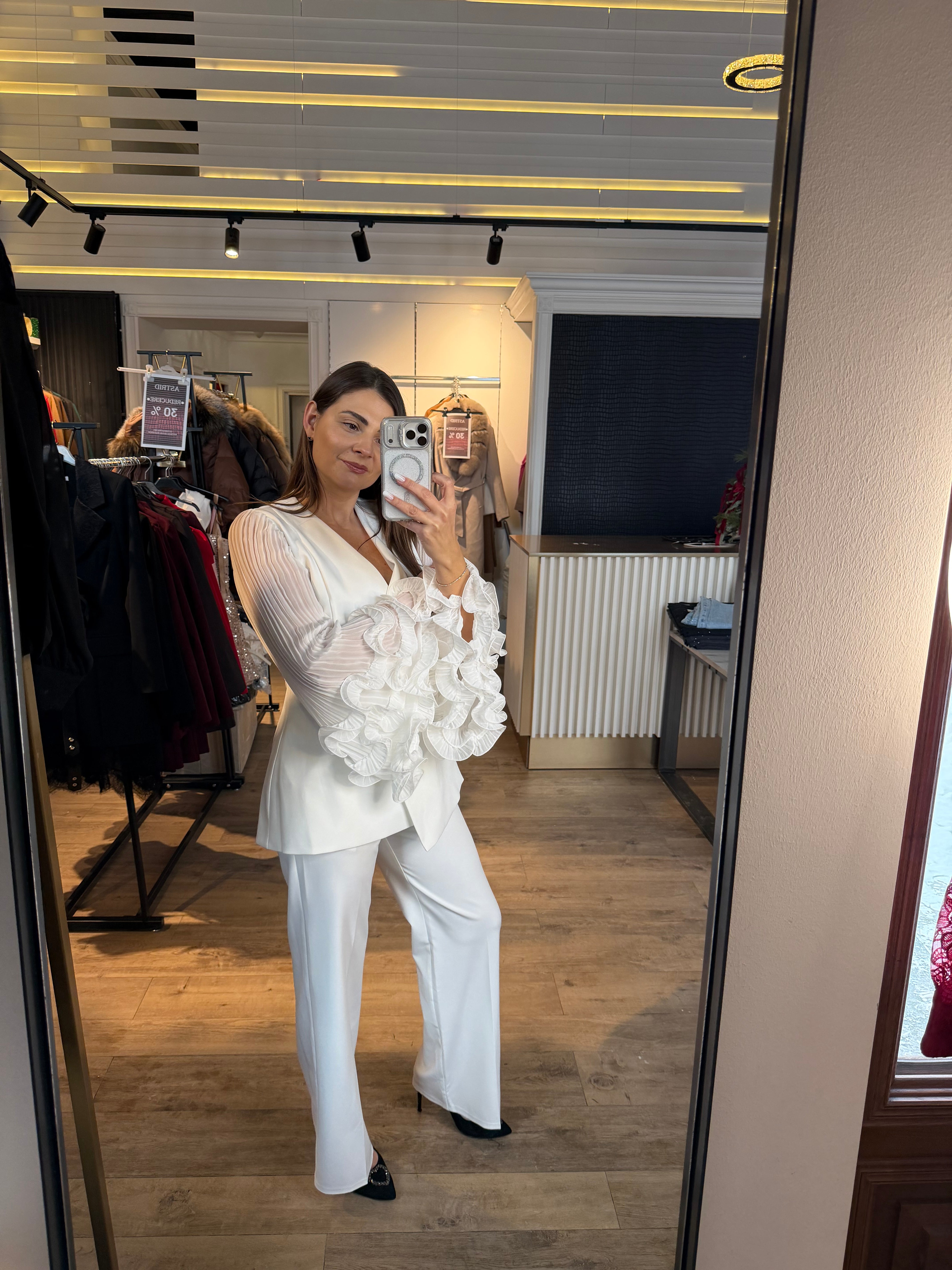 Compleu Angel maneca plisata evazata si pantalon evazat