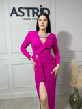 Rochie Faith fucsia mânecă lungă pietre la gât și falduri în talie