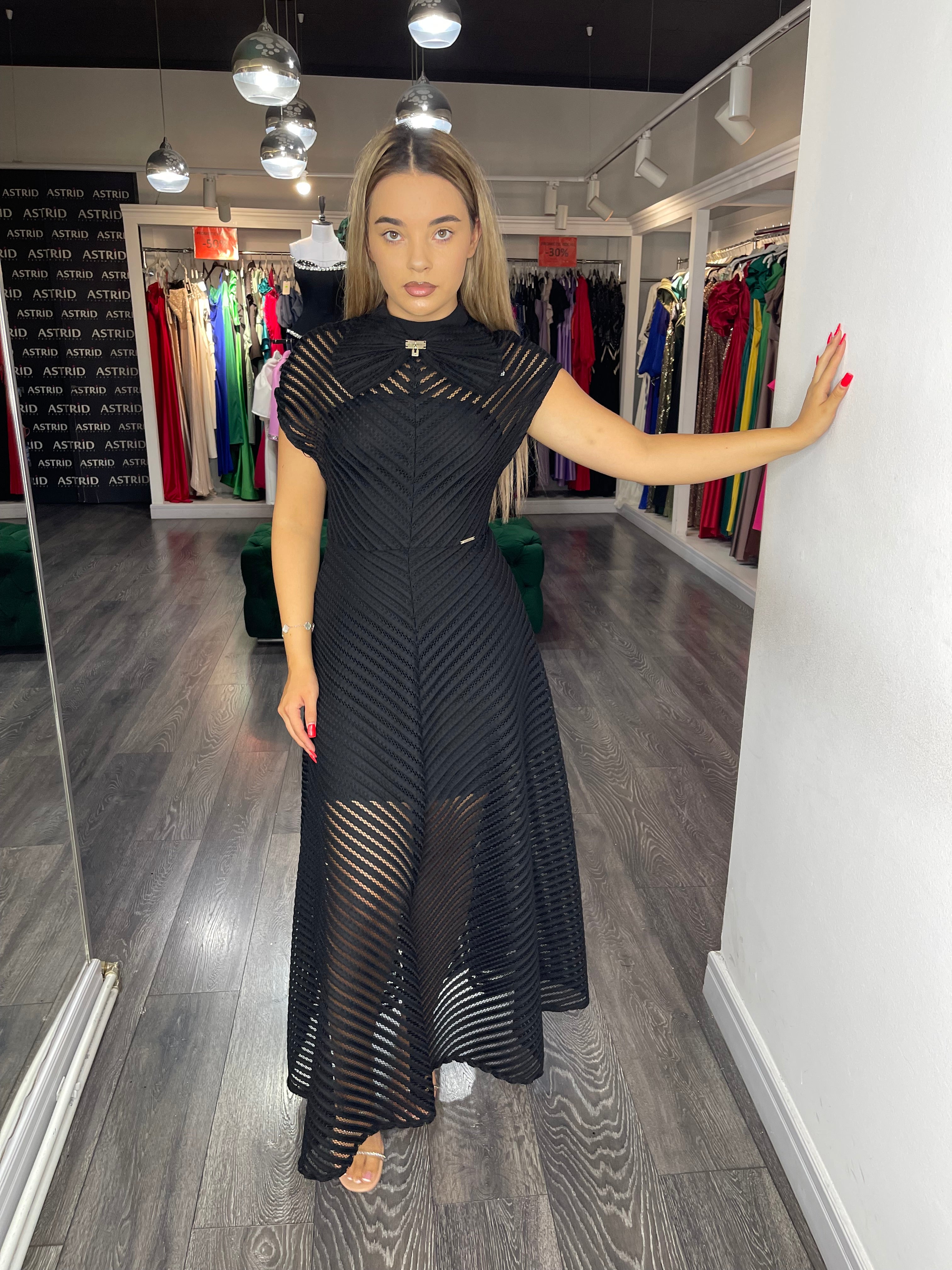 Rochie Olga midi neagră în cloș cu funda la gât