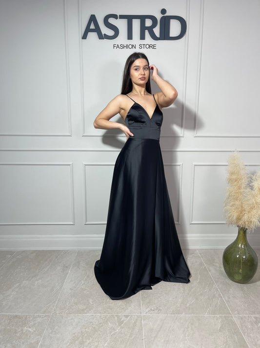 Rochie Cecilia lungă din satin bretele subțiri și crăpătură pe picior