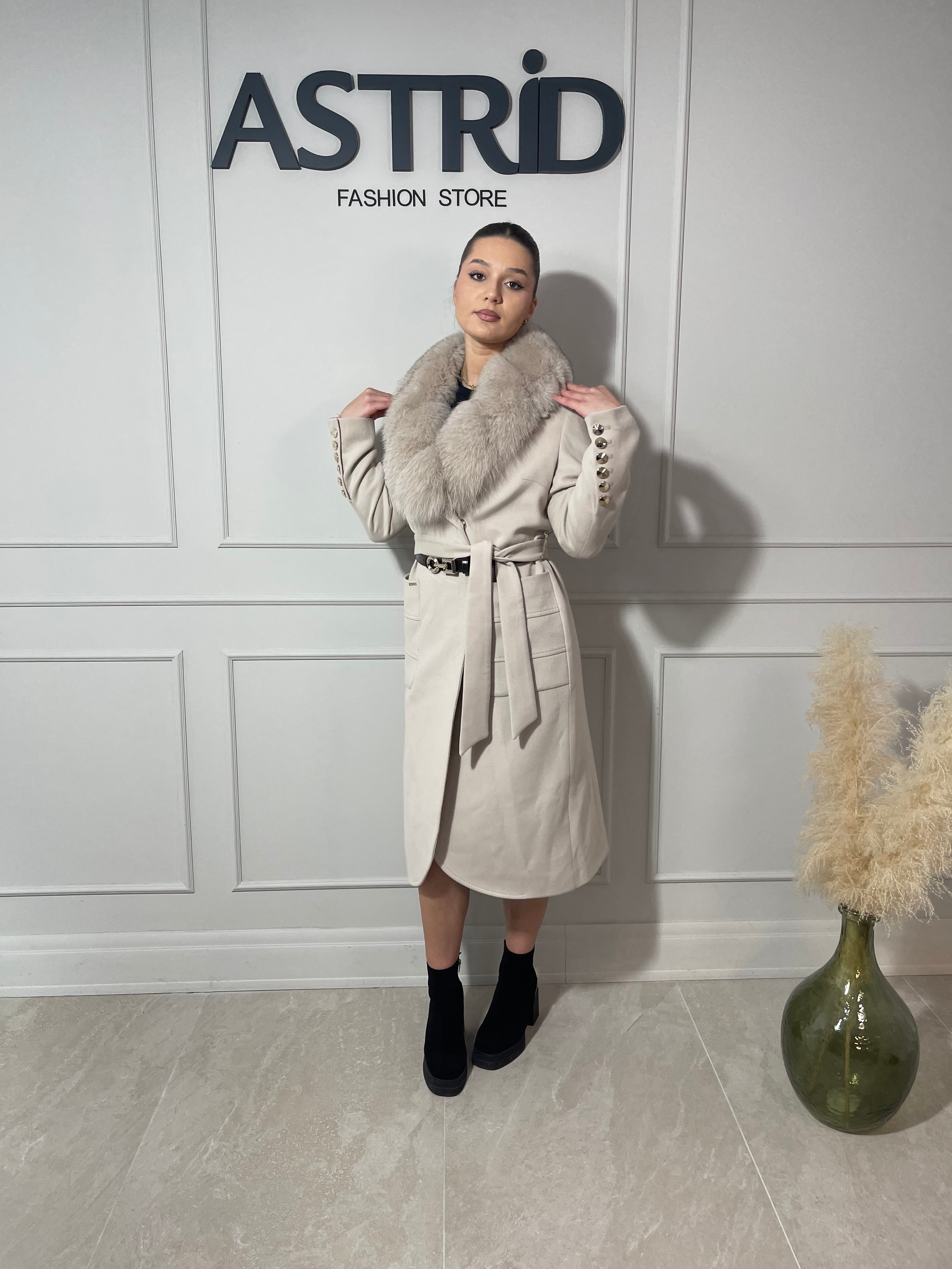 Palton Delia din cașmir blană naturală și cordon în talie