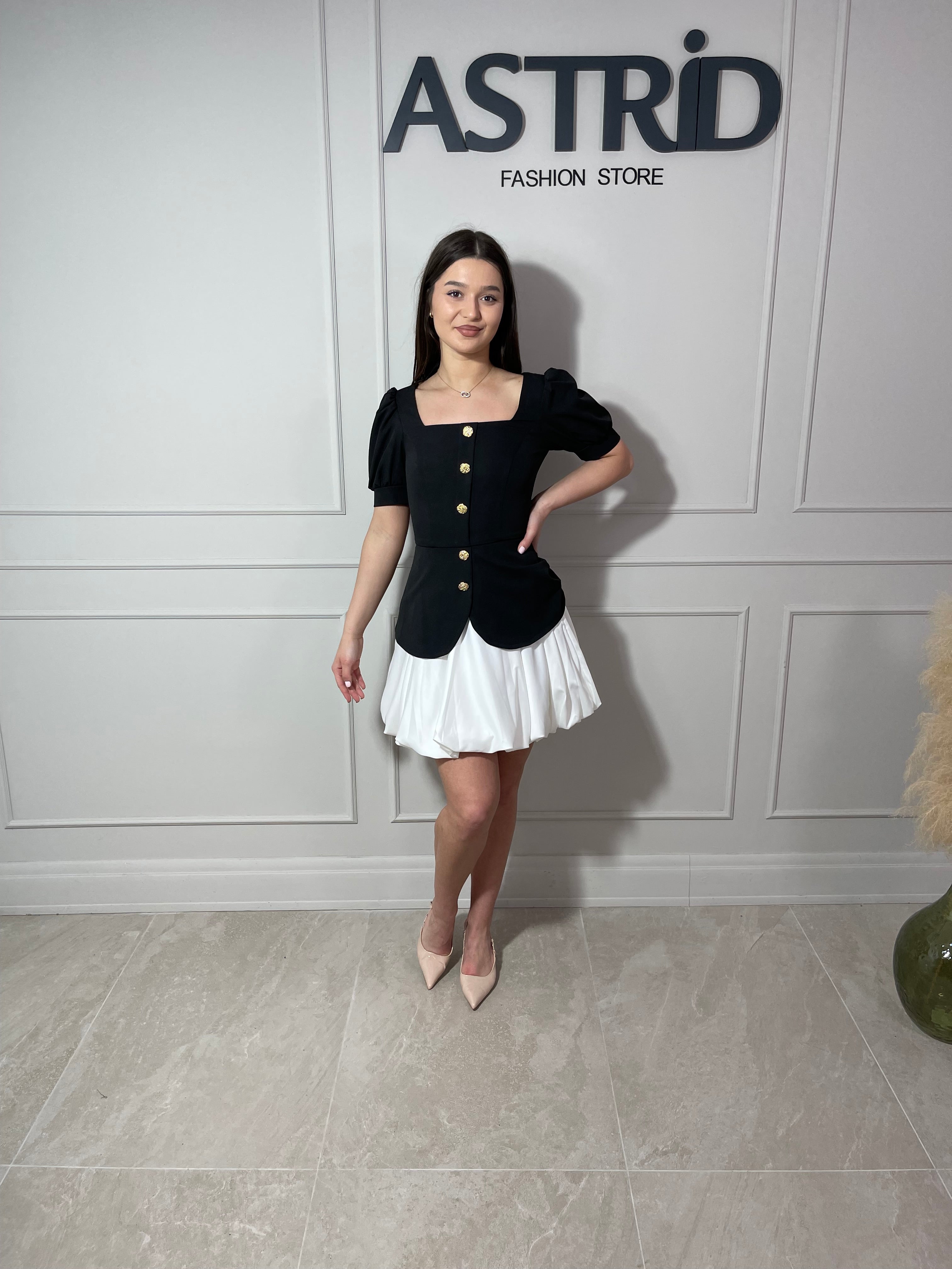 Rochie Bayan scurtă tip sacou cu nasturi aurii