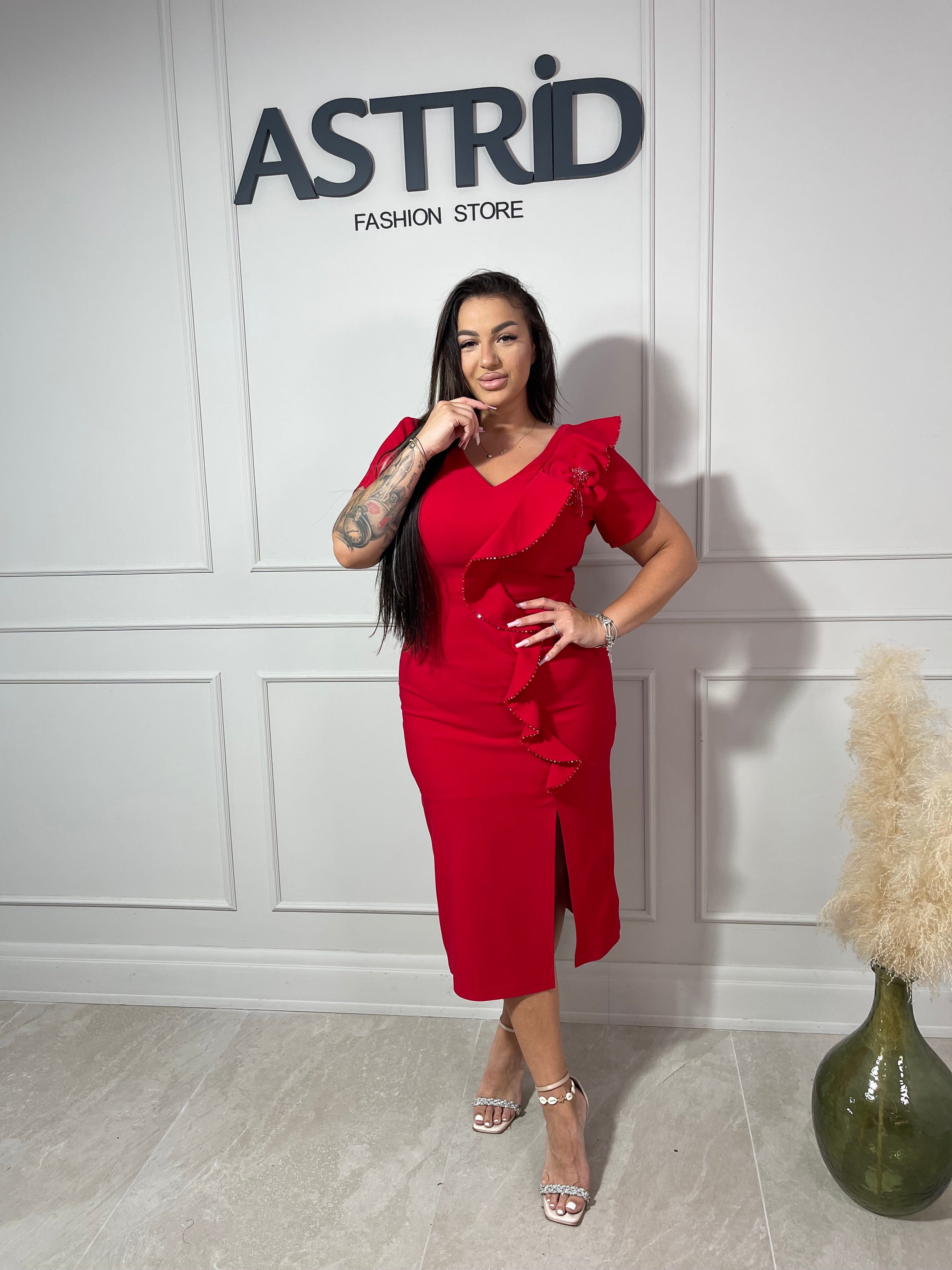 Rochie Clarisa midi roșie cu volanase și floare pe umăr