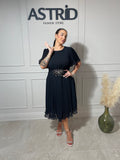 Rochie Luna plisată neagră cu mânecă clopot și pietre în talie