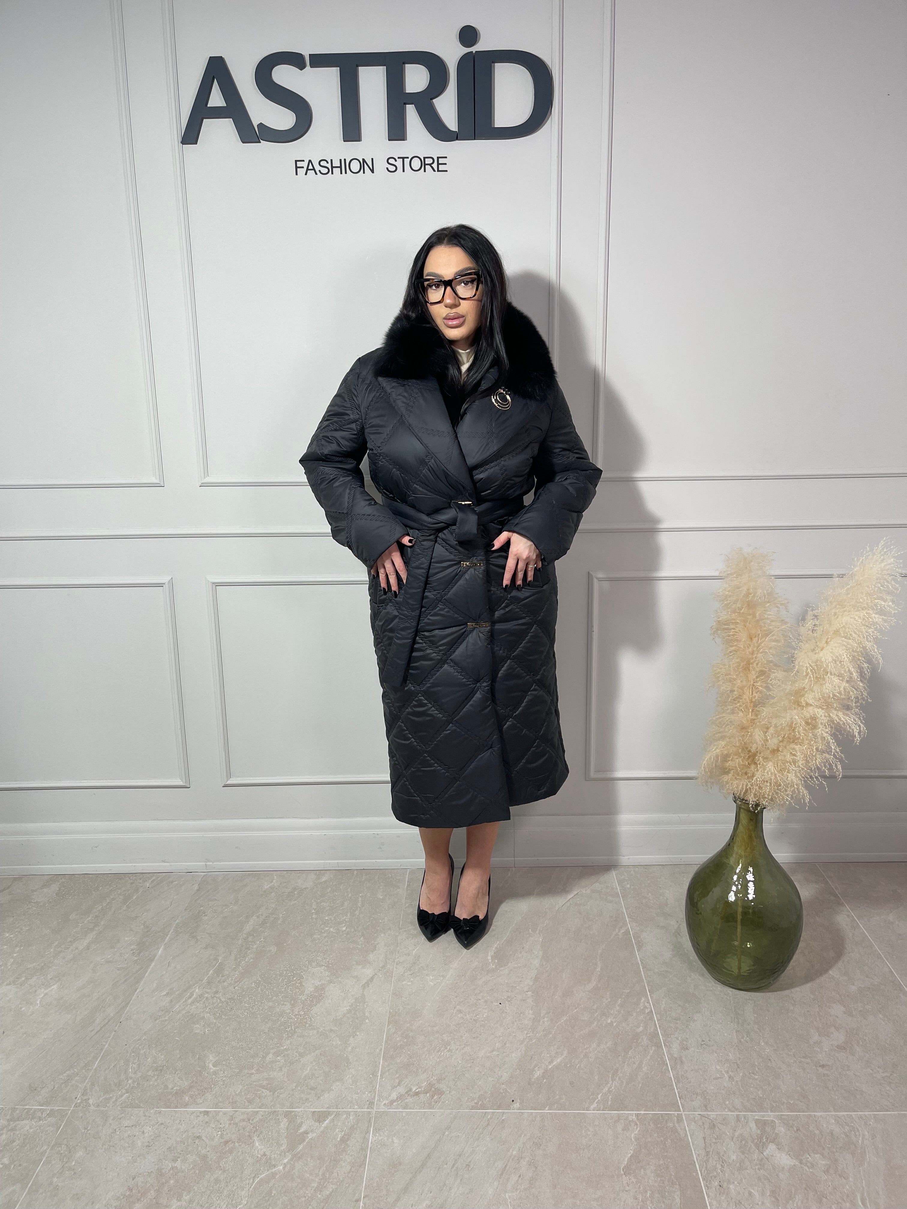 Geaca Freya lungă cu balana la guler și cordon în talie