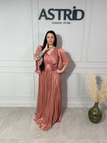 Rochie Sofia lungă mânecă clopot și accesoriu floare la talie