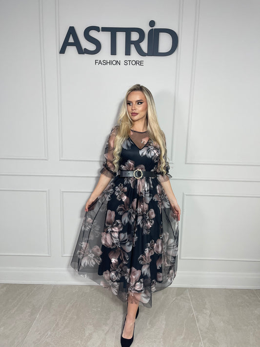 Rochie Patri midi, din voal cu imprimeu floral, cu croiala vaporoasă.