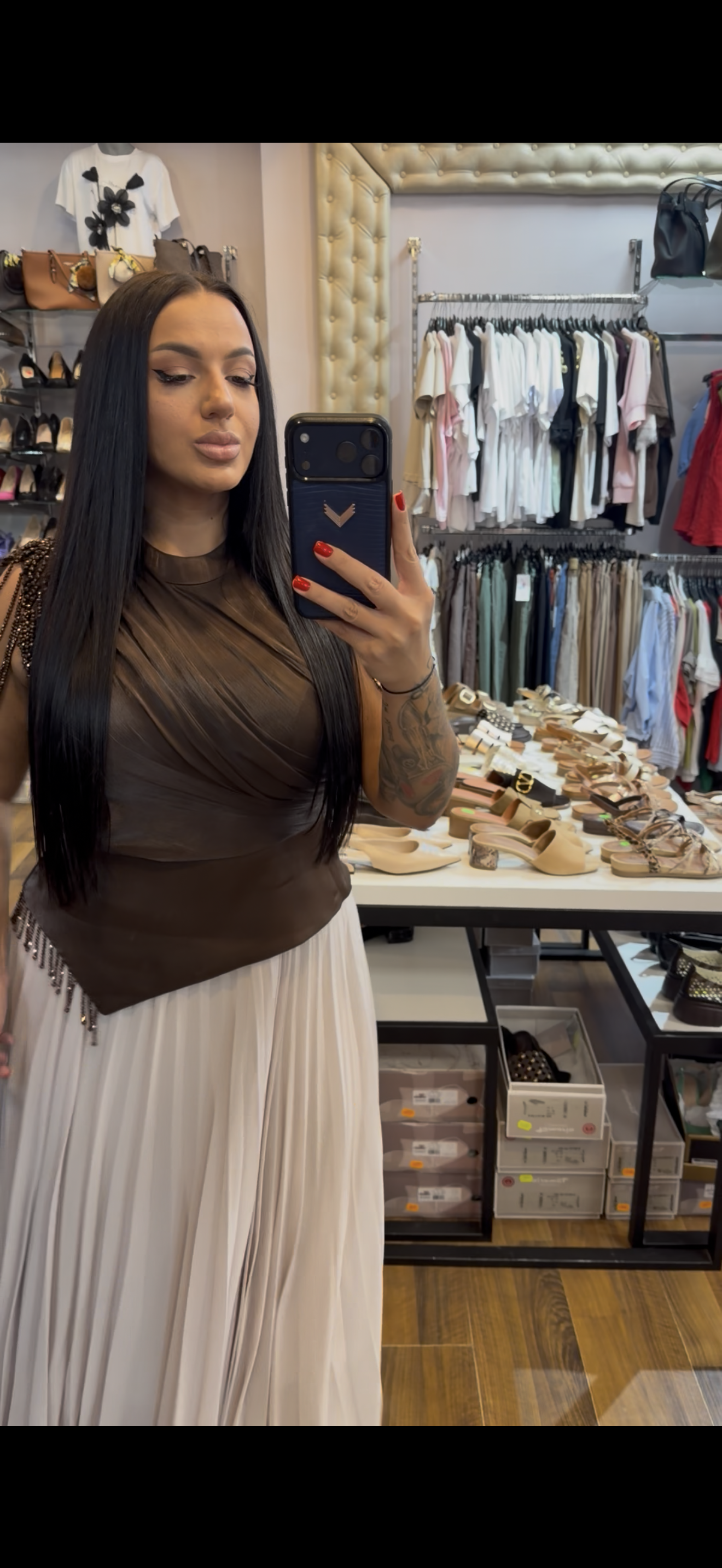 Rochie Brianna midi plisata cu aplicatii margele