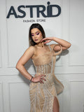 Rochie Carla lungă elegantă decorată cu paiete strălucitoare