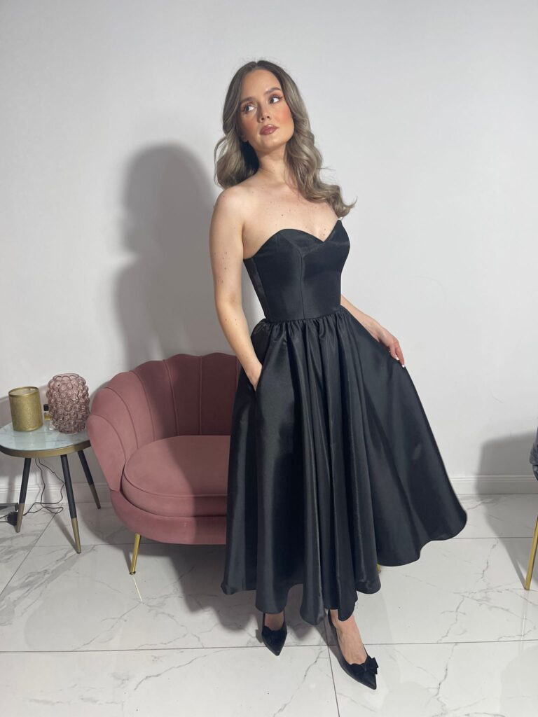 Rochie Eli midi din tafta tip corset umeri goi si buzunare.