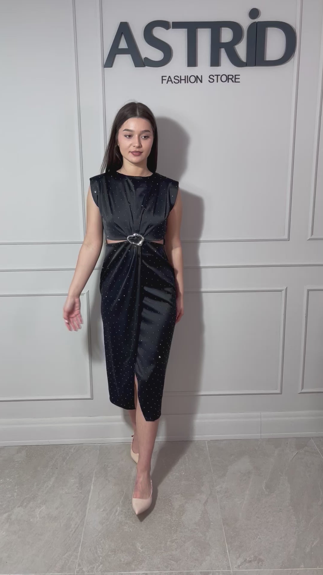 Rochie Paloma midi decupaj talie și aplicații pietre