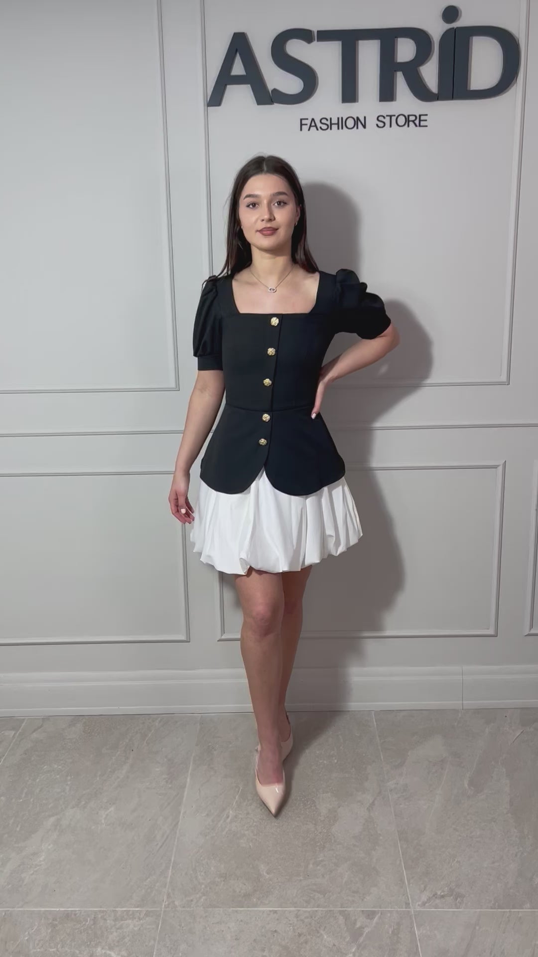 Rochie Bayan scurtă tip sacou cu nasturi aurii