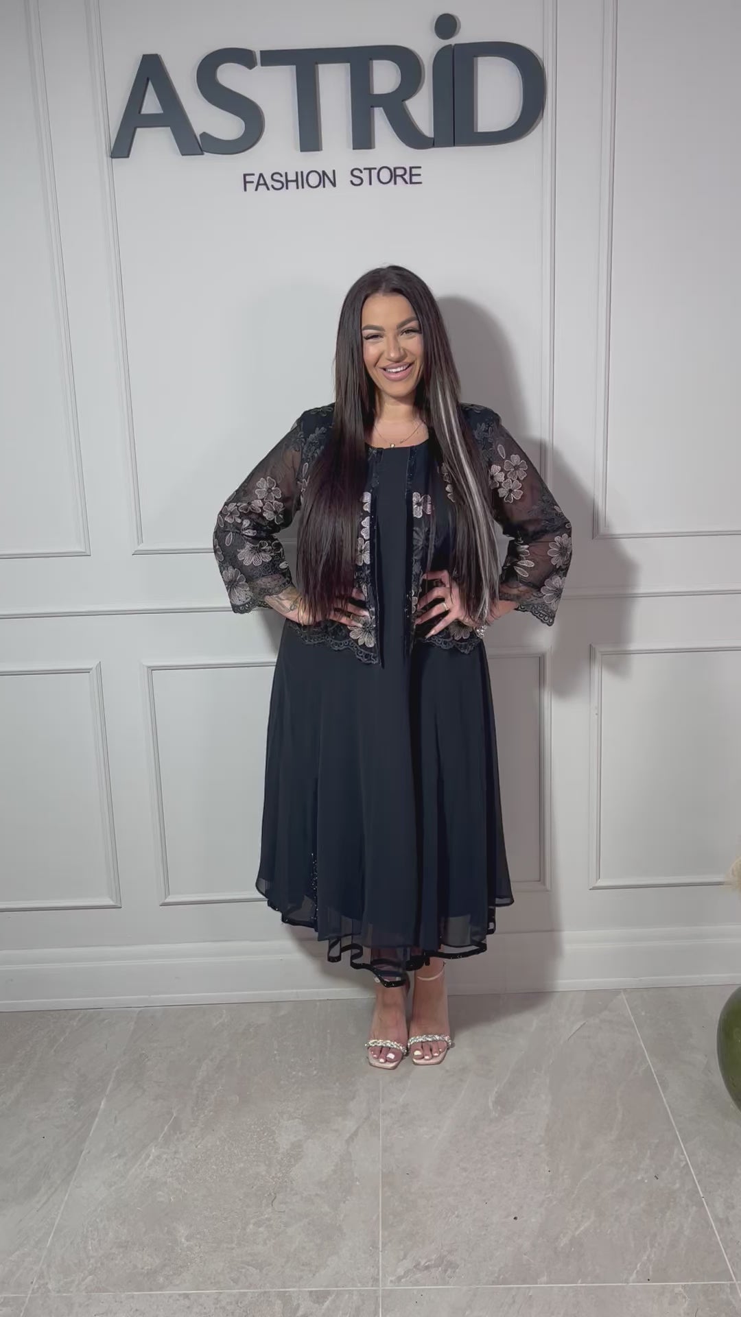 Rochie Elena midi din voal flori brodate și mânecă lungă
