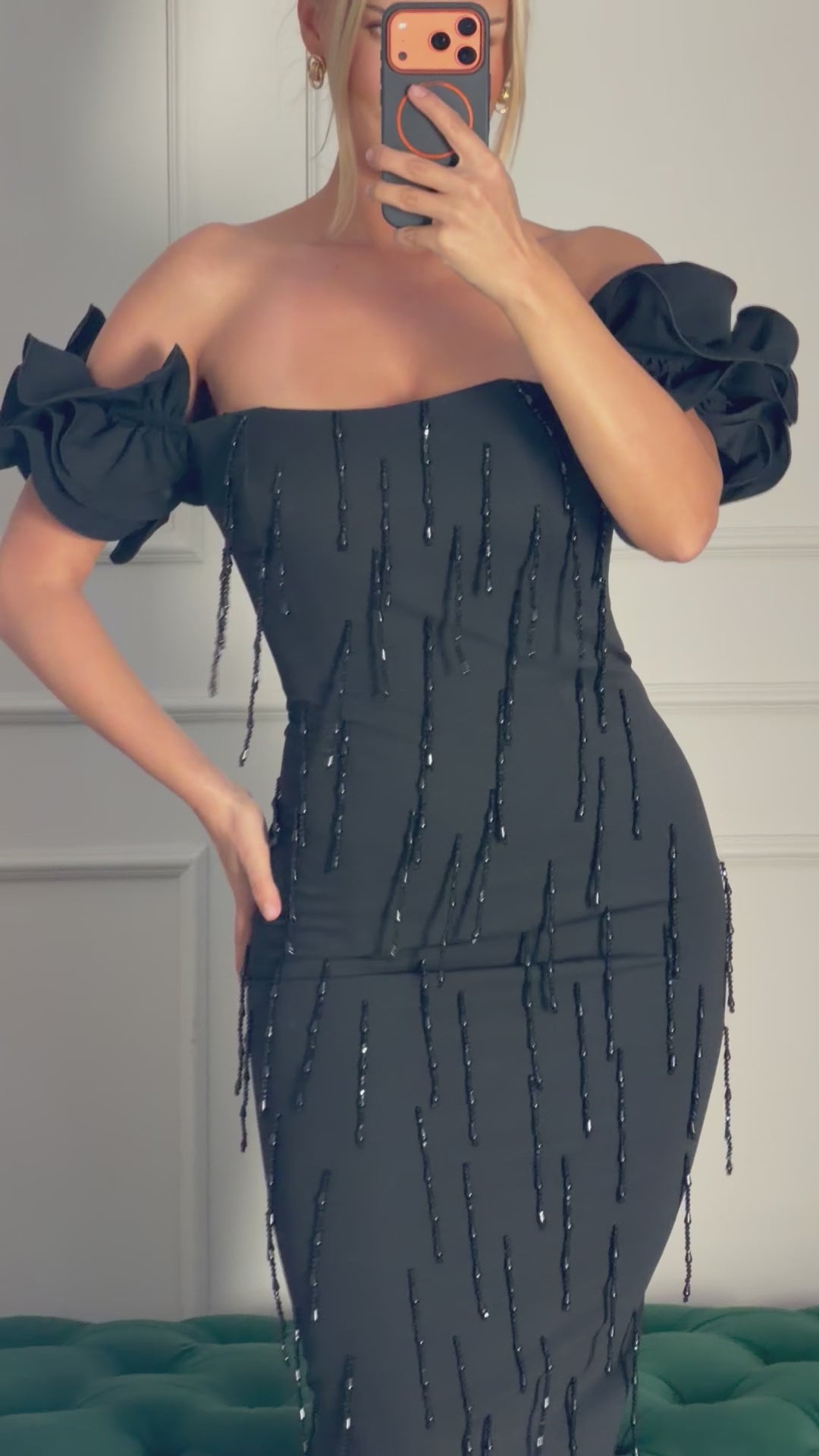 Rochie Delis midi cu maneci bufante si aplicatii cu margele