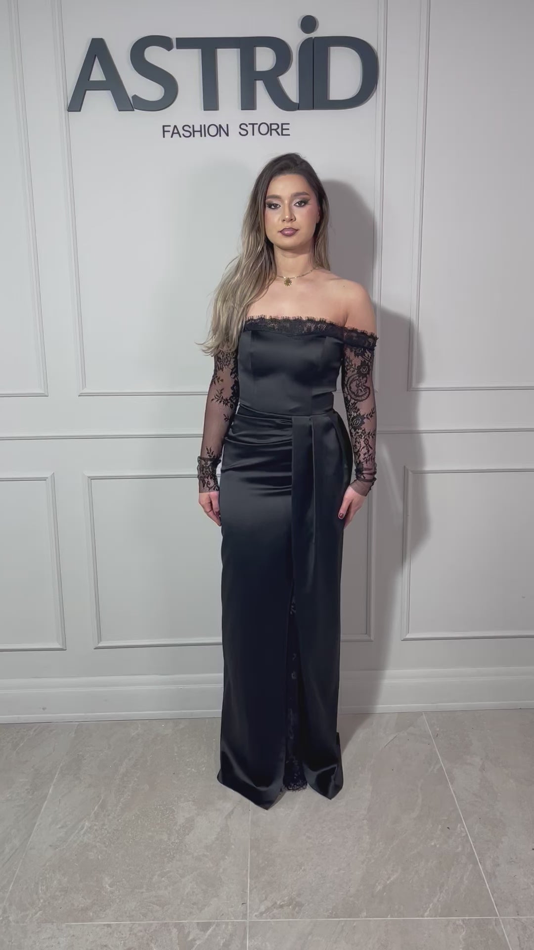 Rochie Cielo lungă umeri căzuți și mâneci din dantelă