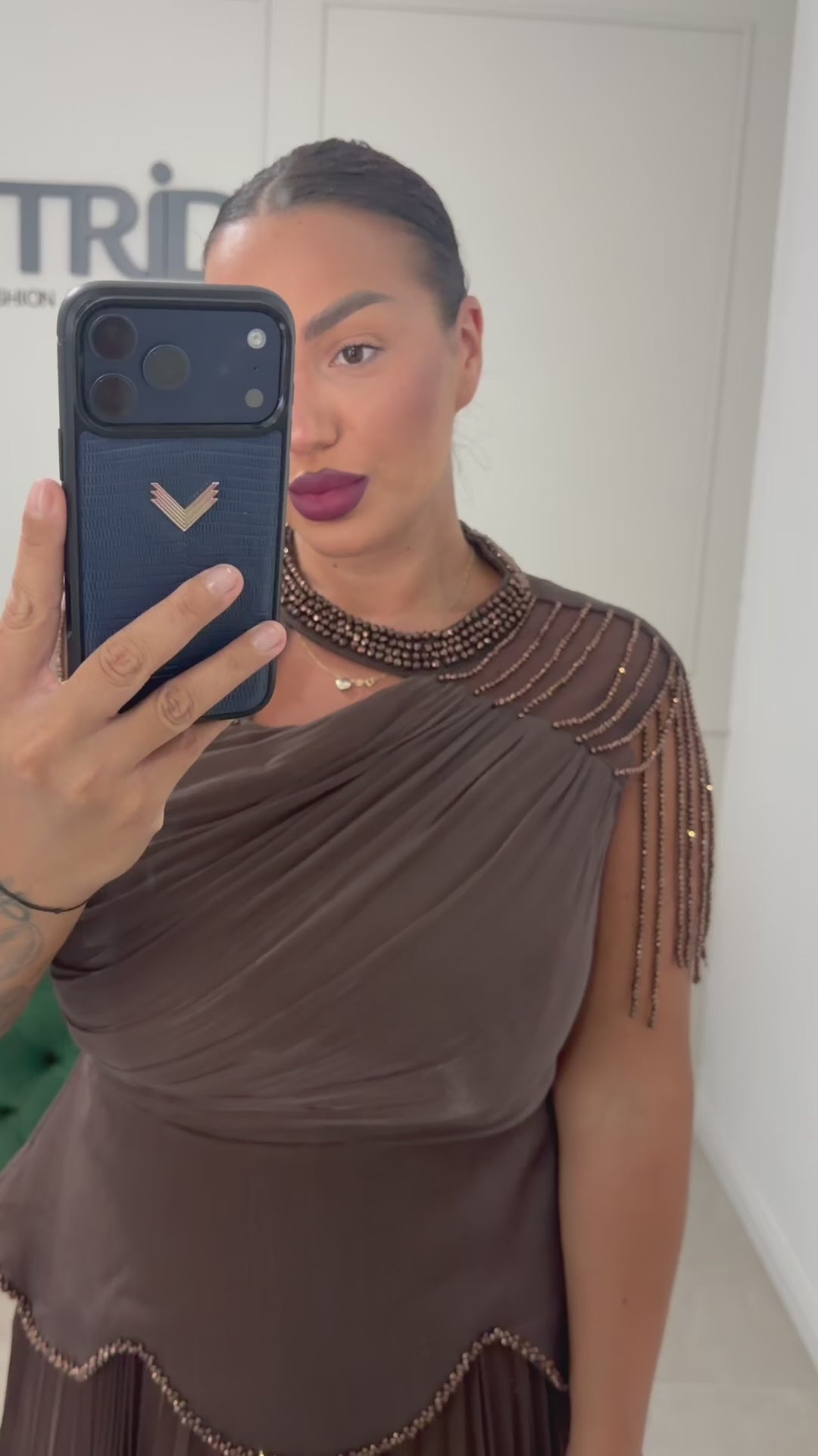 Rochie Brianna midi cu bust satinat si fusta plisata