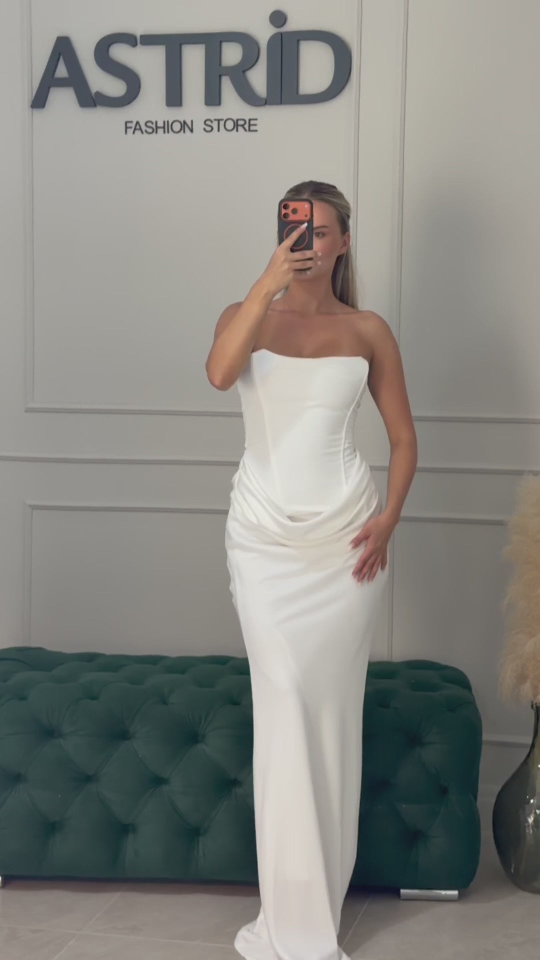 Rochie Mias lunga alba cu falduri