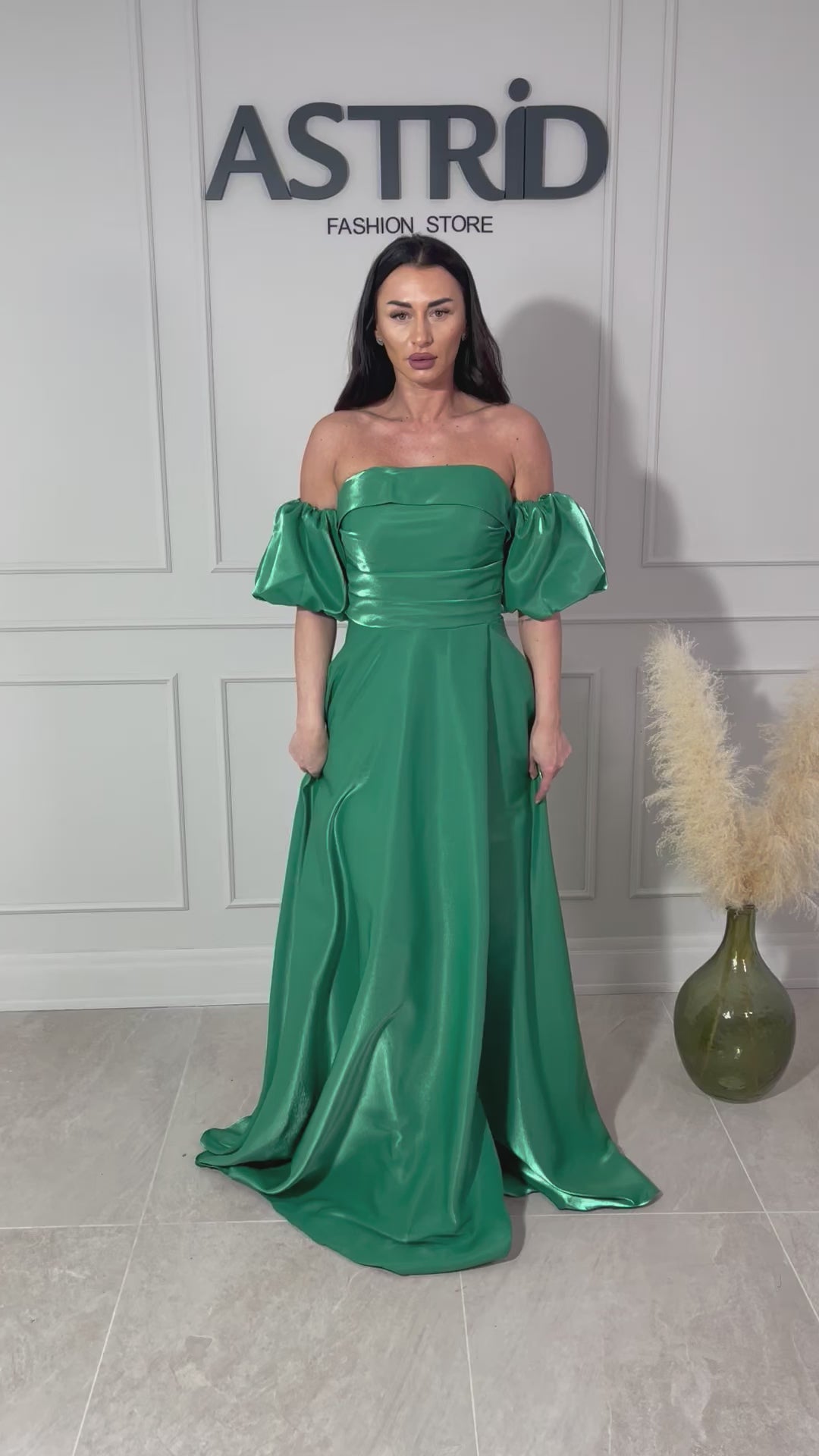 Rochie Zayra lungă din satin mânecă bufantă și corset la spate