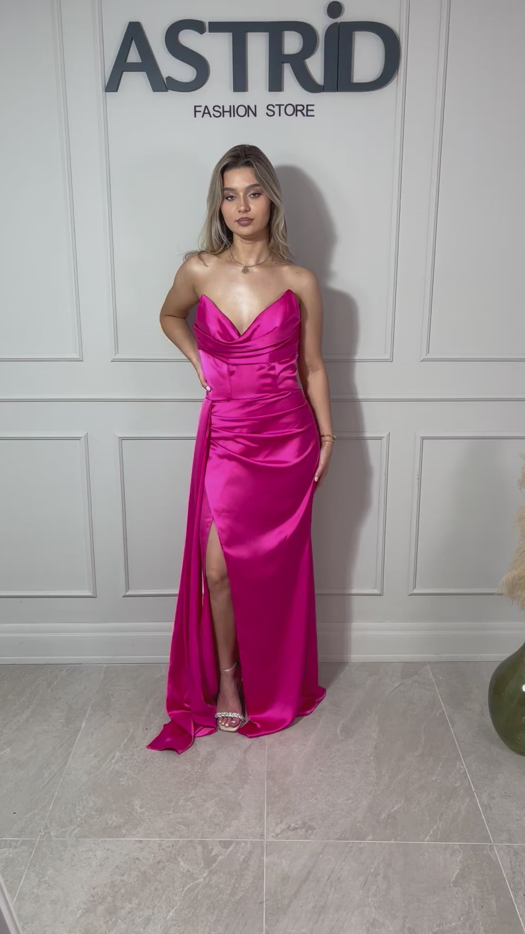 Rochie Ama lungă cu corset și falduri în talie