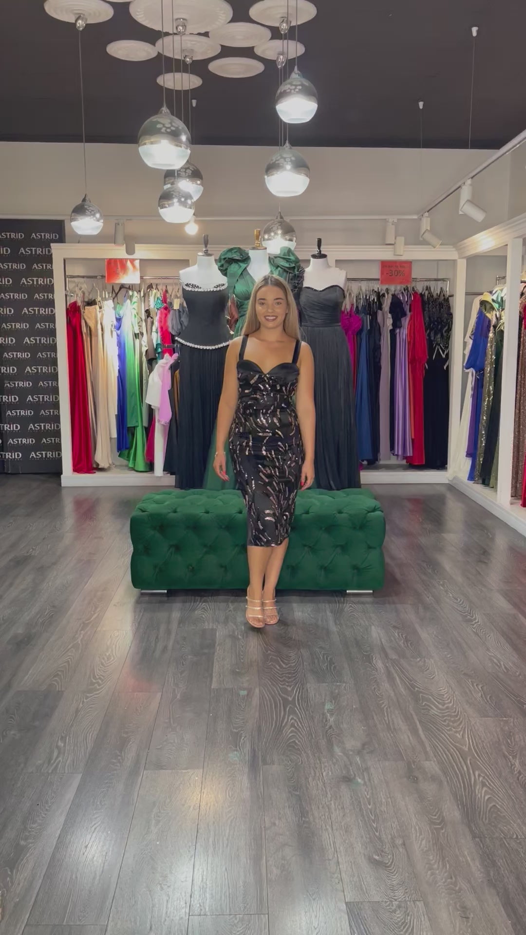 Rochie Olga midi, neagra, accesorizata cu insertii de dantela si paiete pe partea din fata, cupe din tafta, bretele late