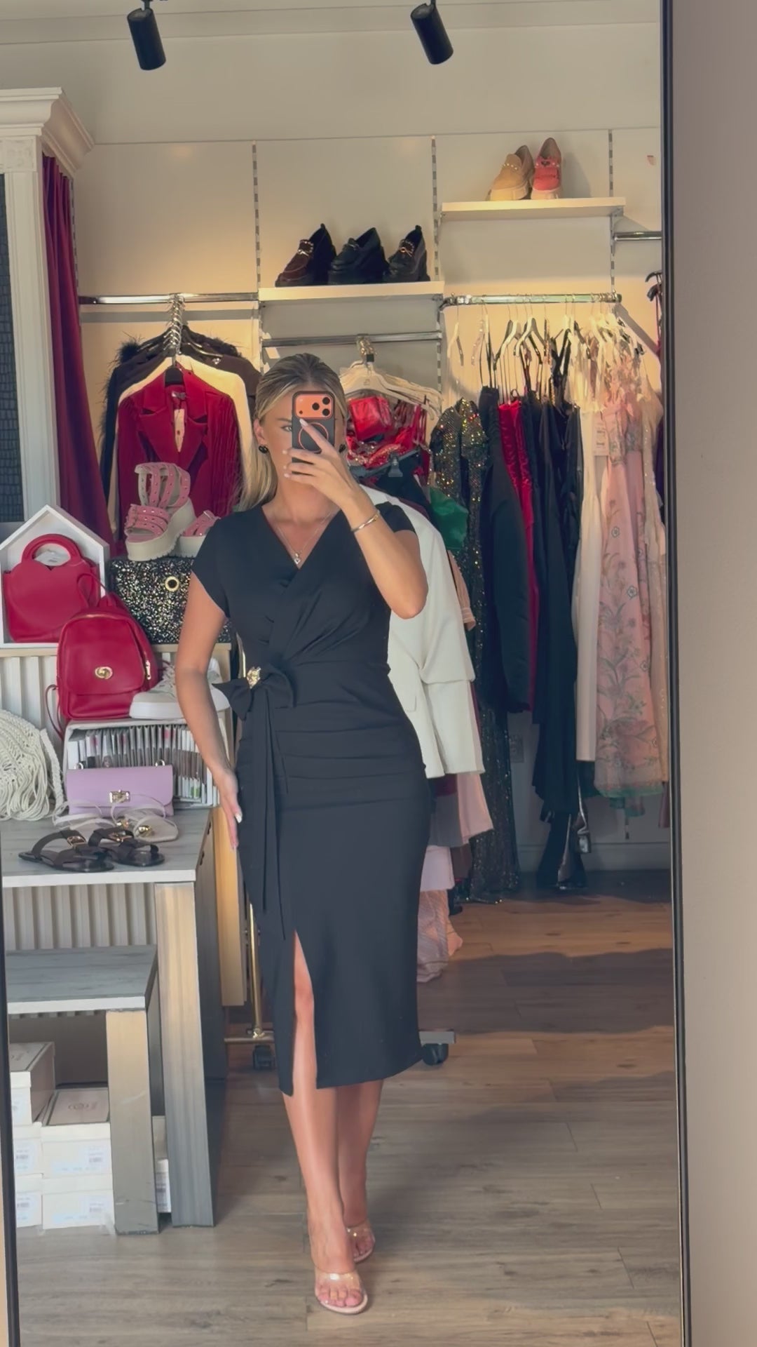 Rochie Aslena midi cu decolteu un V si funda in talie