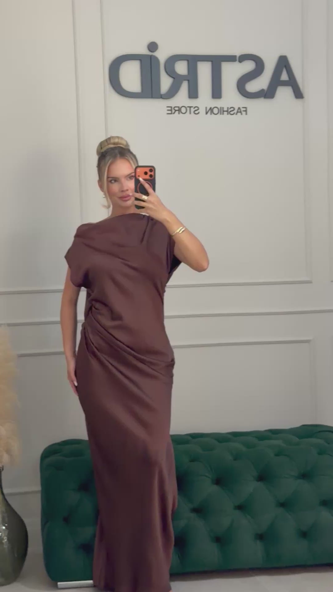 Rochie Alara lunga maro satinata
