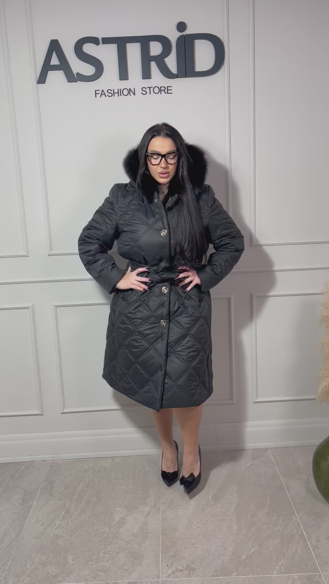 Geaca Mira lungă cu capse și cordon în talie