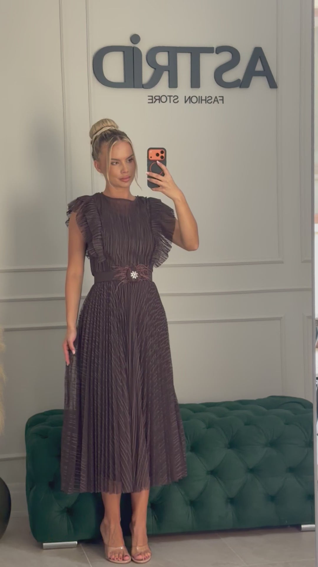 Rochie Betul midi din dantela fina si curea in talie