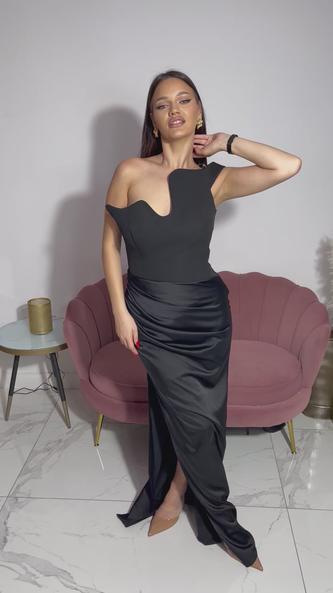 Rochie Helen lunga neagra model asimetric bust si falduri in talie