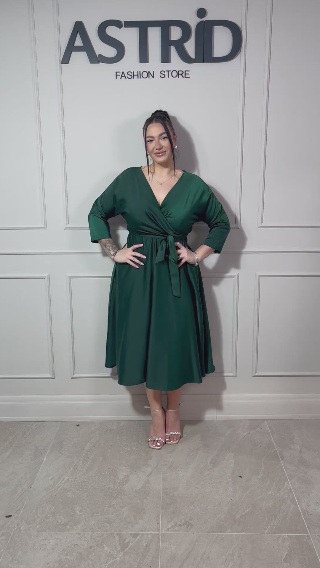 Rochie Dora midi din satin cu cordon în talie