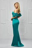 Rochie lunga, eleganta, din tafta, verde, cu volanase la maneci, falduri si slit pe picior